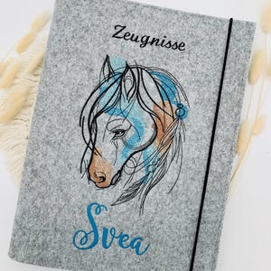 Personalisierte Zeugnismappe aus Filz / Pferd Boho / mit Namen / Auswahl an 11 Filzfarben und 7 Schriftarten / Zeugnisse