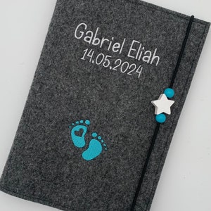 Personalisierte U-Heft Hülle aus Filz / Füße / Name / Geburtsdatum / Auswahl an 11 Filzfarben und 7 Schriftarten / Untersuchungsheft