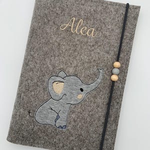 Personalisierte U-Heft Hülle aus Filz / Elefant / Name / Geburtsdatum / Auswahl an 11 Filzfarben und 7 Schriftarten / Untersuchungsheft