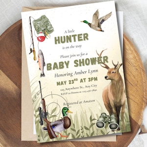 Modèle modifiable de shower de bébé garçon chasse aux canards, un petit chasseur est sur le chemin, Invitation de shower de bébé garçon camo vintage rustique numérique