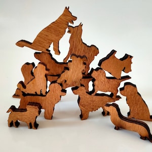¡Apilados de cachorros! Regalo para amantes de los perros. Bolsa de doce perritos miniatura de madera.