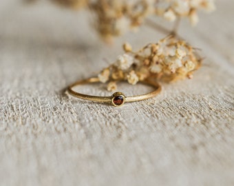 01. Birthstone Ring - Garnet