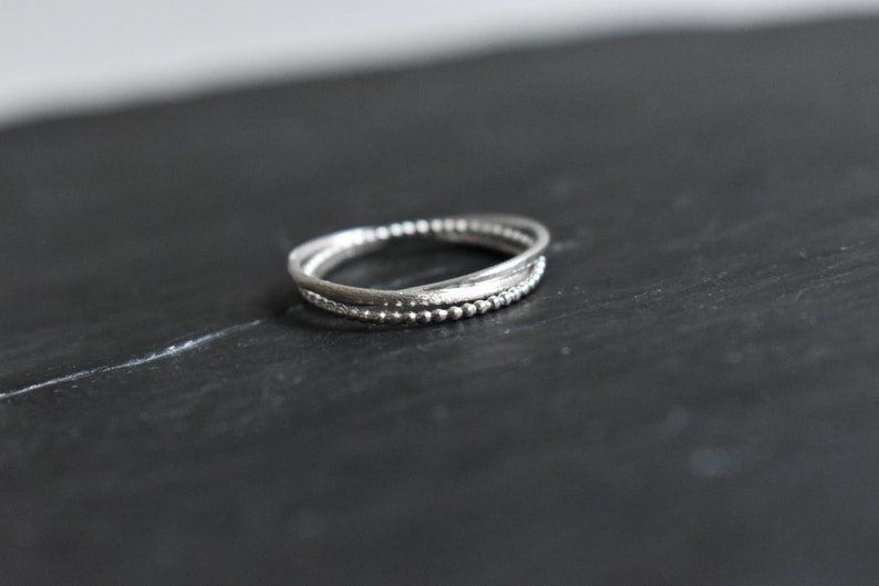 Ring 3 rings in silver and beaded thread