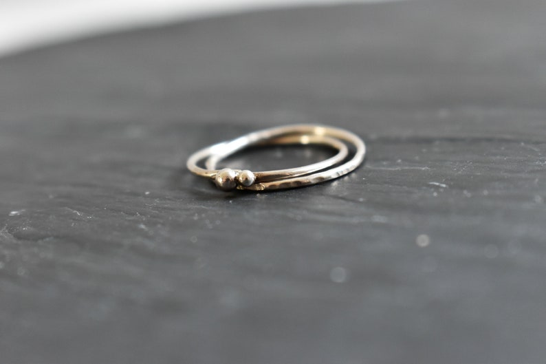 Silver ring for woman. fine and modern hammered ring with 2 interlace rings. image 3