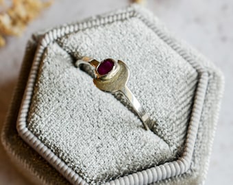 Silver and ruby ring - moon pattern