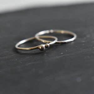 Silver ring for woman. fine and modern hammered ring with 2 interlace rings. image 6