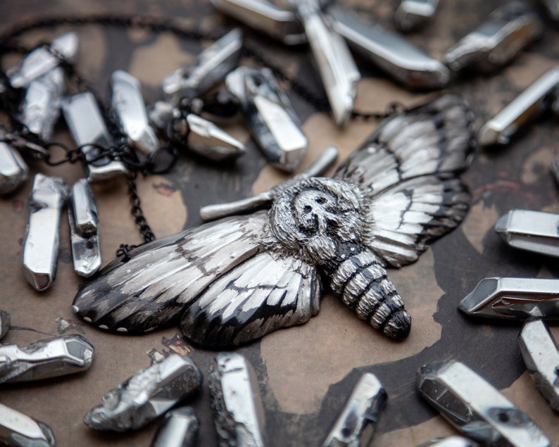 Skull Swarmer Necklace Silver