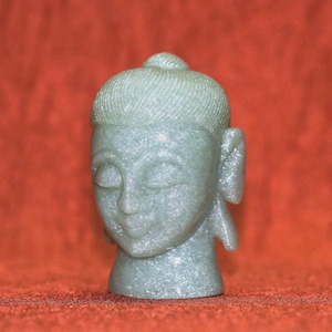 Statue de tête de bouddha, statue de bouddha tibétaine sculptée à la main en jade naturel, tête de bouddha de guérison en jade vert, « un GIF spirituel unique »