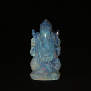 Ganesh in opalite, splendida scultura in opalite di Ganesh intagliata a mano, statuetta di Ganesha in pietra preziosa opalina, statua del dio indù "Un dono spirituale unico"