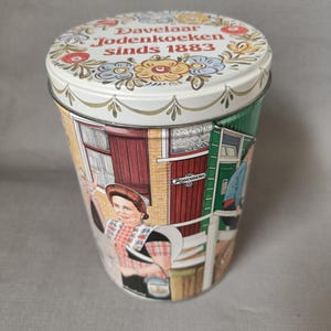 Old box with characters in traditional Dutch costume, folklore, regions / Illustrated  box / Collection of old boxes / Dutch folk art design