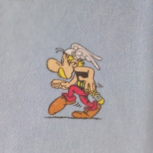 Asterix und Obelix Stoff, Baumwollstoff, blauer Retro Stoff, 50 x 150 cm breit, Ondermoedersparapluu, Retro Kinderstoff,Jungenstoff, Bild 4