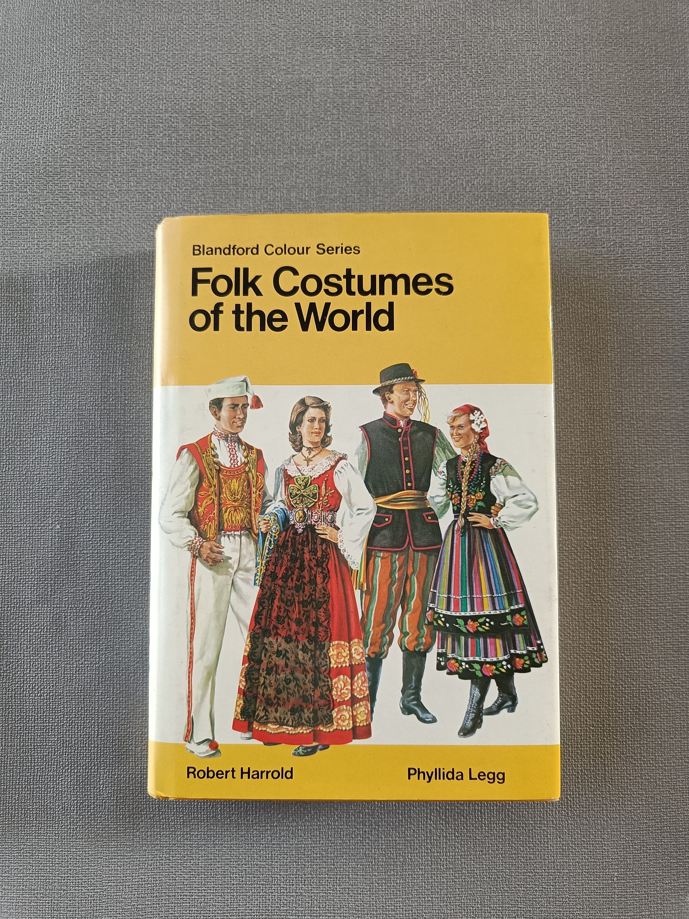 traditionelle Kleidung ... traditionelle Kleidung ...