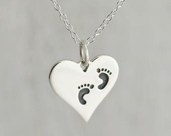 Present for a New Mom, Push Present Necklace, Charm Necklace for New Mom Gift from Husband, Baby Feet Necklace, Baby Footprint Jewelry