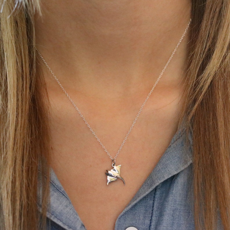 Wave Necklace Beach Jewelry Manta Ray. Manta Ray Jumping Over Ocean Waves Pendant in Sterling Silver on an 18 Inch Cable Chain Wave Necklace Beach Jewelry Manta Ray. Manta Ray Jumping Over Ocean Waves Pendant in Sterling Silver on an 18 Inch Cable Chain