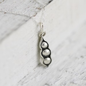 Three Peas in a Pod Necklace - Sterling Silver Three Peas in a Pod Charm - Pea Pod Necklace  Triplets Jewelry  Best Friends Necklace  3 Peas