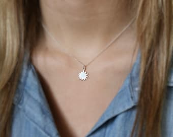 Petit collier soleil - Collier soleil en argent sterling - Collier soleil - Pendentif soleil - Collier délicat - Collier de plage - Bijoux d'été