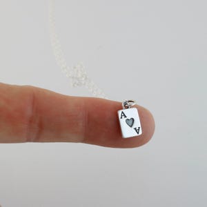 Herz-Ass-Halskette, Sterlingsilber Herz-Ass-Karte Charm Anhänger, Poker Schmuck für Damen Kasino Nacht oder Vegas, Geschenk für Spieler