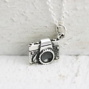 Kamera Halskette - Sterling Silber Kamera Halskette - kleine Kamera Halskette Fotograf Geschenk Reisende Schmuck Kamera Schmuck Fotografie