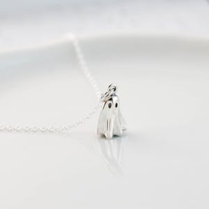 Small Silver Ghost Necklace for Halloween Gift, Spooky Jewelry for Women, Cute and Dainty Halloween Ghost Pendant for Layering Necklace Girl