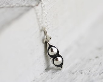 Collar "Dos Guisantes en una Vaina" - Dije de "Dos Guisantes en una Vaina" en Plata de Ley - Collar con Vaina de Guisantes - Collar para Gemelos - Joyería para Mejores Amigos