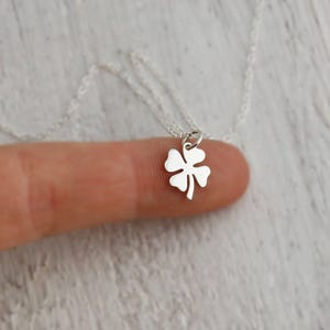 Cadeaux porte-bonheur, collier trèfle à quatre feuilles en argent breloques porte-bonheur, bijoux feuille de trèfle, collier porte-bonheur collier trèfle en argent sterling image 3