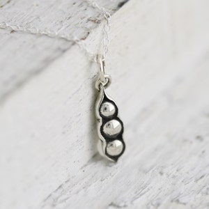 Three Peas in a Pod Necklace - Sterling Silver Three Peas in a Pod Charm - Pea Pod Necklace  Triplets Jewelry  Best Friends Necklace  3 Peas