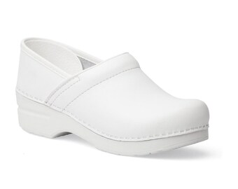 white dansko nursing shoes