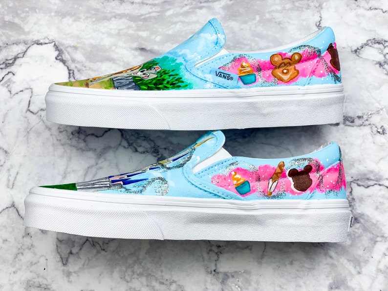 Disney Castle /& Lady and the Tramp Painted Shoes