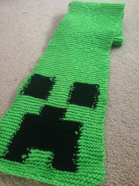Minecraft Creeper Scarf