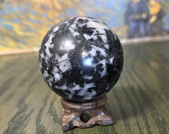 Zebra marble sphere