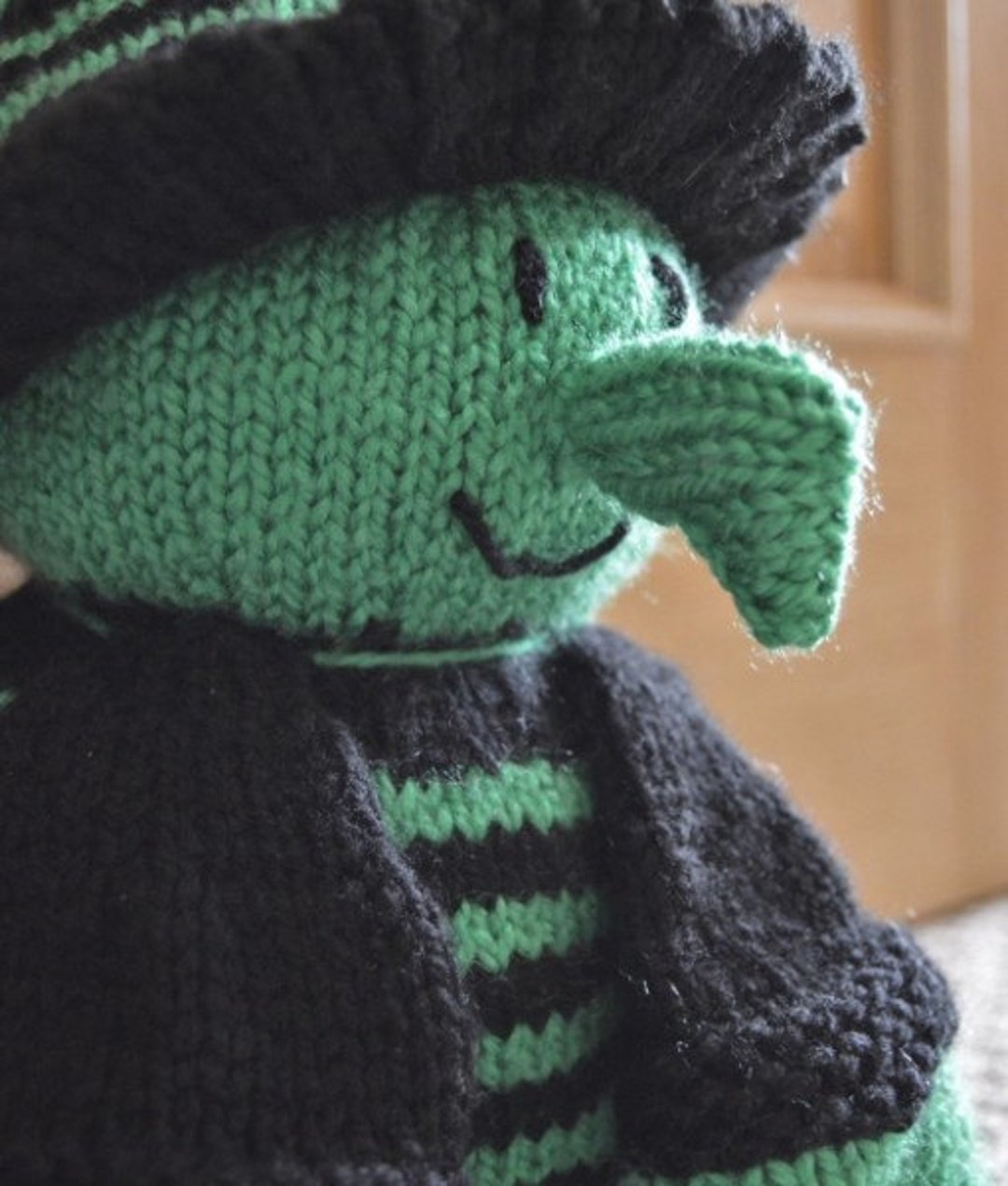 Witch Door Stop Knitting Pattern, Halloween Door Stop Knit Pattern