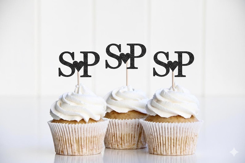 Wedding Cupcake Topper, Custom Monogram Cup Cake Sign, Engagement Party Cupcake Picks, Bridal Shower Decorations, Initials Decor imagem 3