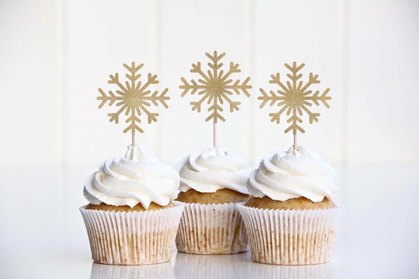 28-30 Edible Sugar Fondant Snowflakes Birthday Cake Cupcake
