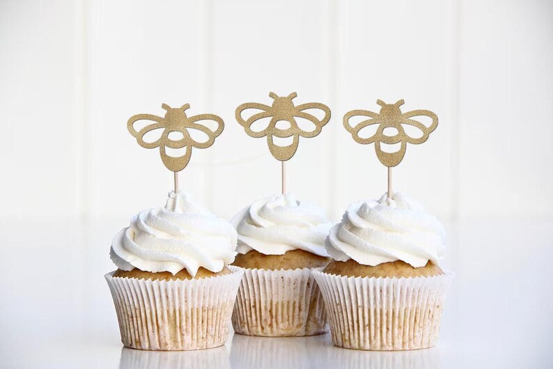 Custom First Bee Day Cursive Banner / Gold Glitter 1st Birthday Themed Party Sign / Beeday Decor For a / Girl's Second Bee-day Decorations image 3