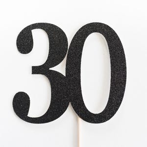 30のケーキトッパー、30歳の誕生日、記念日、30、30周年、黒のグリッター、パーティーデコレーション、装飾、マイルストーンテーマ