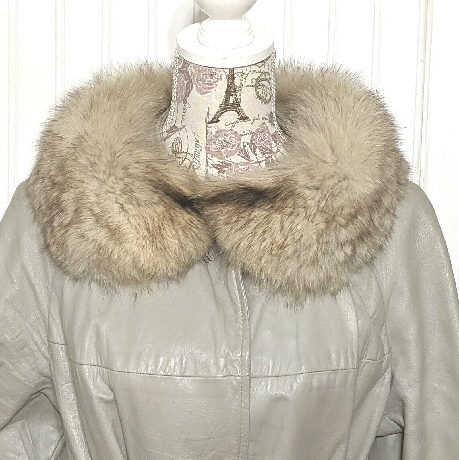 Vintage Ladies Genuine Leather Coat w Real Fox Collar Belted 1960's or 70's