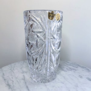 Gorgeous Belfor Handcut Czechoslovakian Crystal Vase, 24% pbo Lead