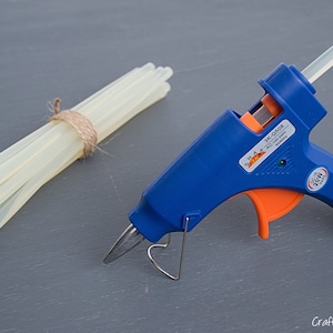 Small Hot glue gun with 5 Glue sticks, Thermo electric heat temperature tool for DIY Craft Projects and Quick Repairs. 20w - 110-240v image 4