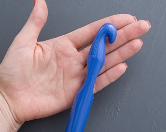 19mm Crochet hook, Light weight tools supplies, Wide Plastic crochet hook, Big crochet hook, Large size hooks for bulky t-shirt yarn