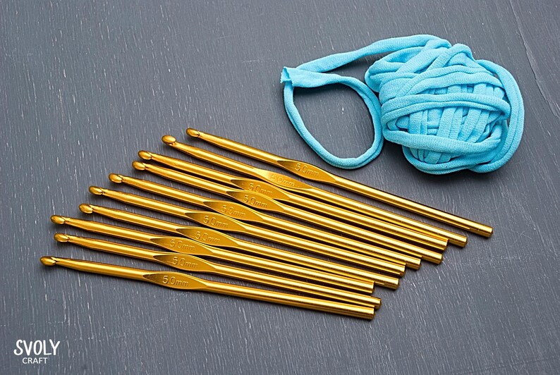 5pcs Small size hooks set 4-6mm. Metal handle crochet hooks. Crochet tools supplies. Aluminum hook. Bulky yarn needles. Crochet accessory image 6