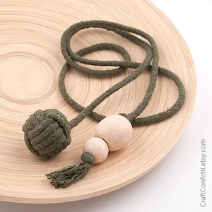 Green cord cat toy, Macrame toy to hunt, Monkey Fist rope toy, Handmade pet toy ball, Rope training toy, Chasing toy