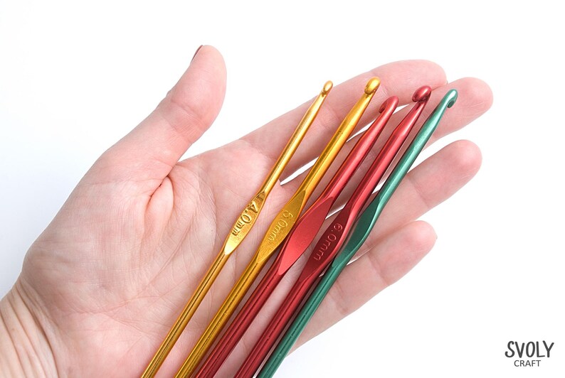 5pcs Small size hooks set 4-6mm. Metal handle crochet hooks. Crochet tools supplies. Aluminum hook. Bulky yarn needles. Crochet accessory image 3
