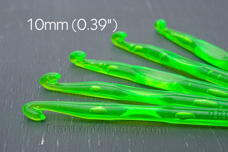 May include: A set of four bright green crochet hooks, each measuring 10mm (0.39").