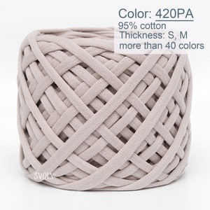 Ecru fabric yarn. Grayish beige T-shirt yarn for Crochet craft projects. Bulky cotton yarn / 420PA / 10m = 11yd