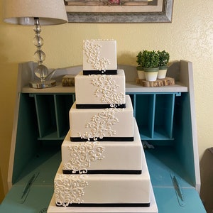 Five tier square faux wedding cake image 2