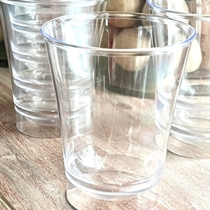 Mod Flare Bevy Collection.  Luxe Plastic Disposable Stemless Cups.  Elegant Plastic Cocktail Cups.  Crystal Clear Cups.  Set of 8.