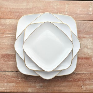 Modern White and Champagne Gold or Black and Champagne Gold Wedding Plates. Disposable Party Plates. Eternity Square Collection.