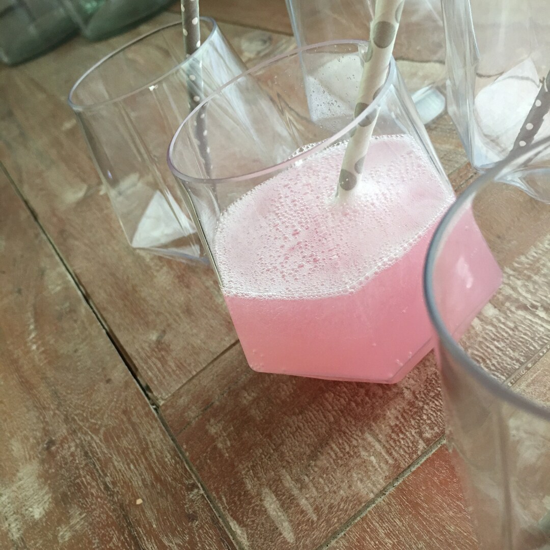 Plastic Stemless Cups. Elegant Plastic Wine Glasses. Wedding Wine Cups ...