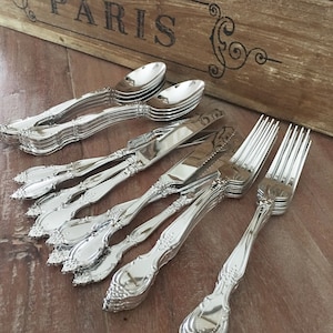 24CT Disposable Heirloom Chateau Utensil Collection. Plastic Wedding Forks, Spoons, Knives Kit. Plastic Silver Utensils. Wedding Utensils.
