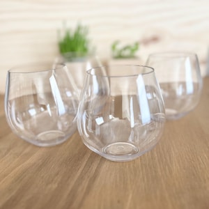 Mod Tulip Bevy Collection.  Disposable Stemless Wine and Beverage Cups.  15.9oz Luxe Bevy Cups. Set of 9.